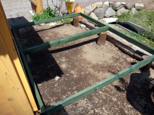 ウッドデッキの土台